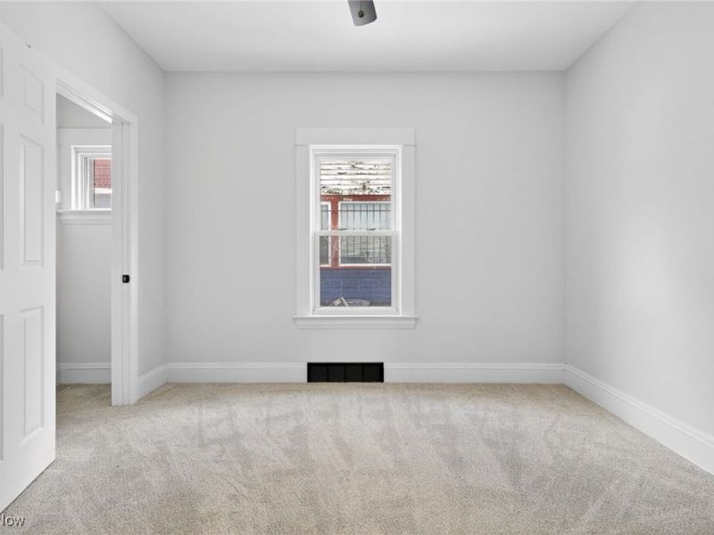 9418 Parkview Avenue, Cleveland, OH 44104 Photo 10
