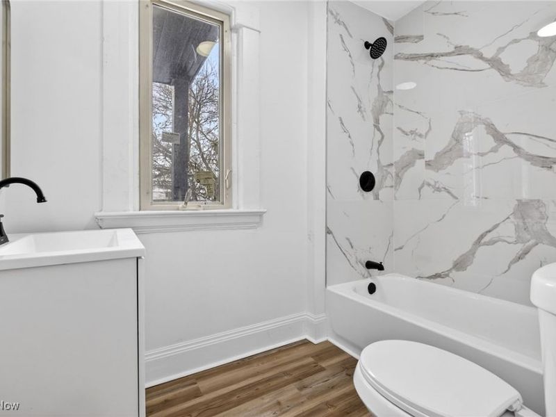 9418 Parkview Avenue, Cleveland, OH 44104 Photo 13