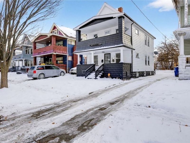 9418 Parkview Avenue, Cleveland, OH 44104 Photo 2