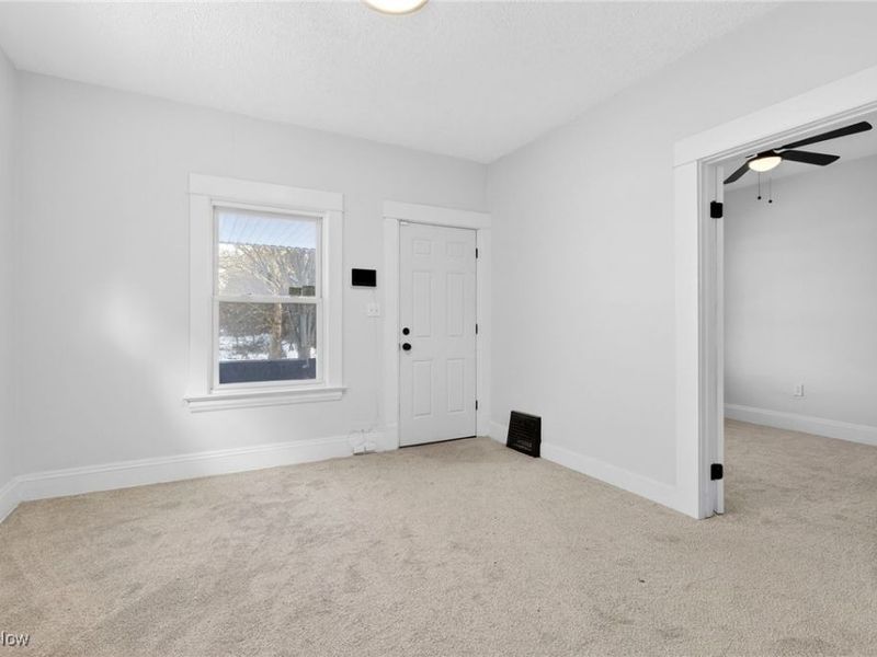 9418 Parkview Avenue, Cleveland, OH 44104 Photo 23