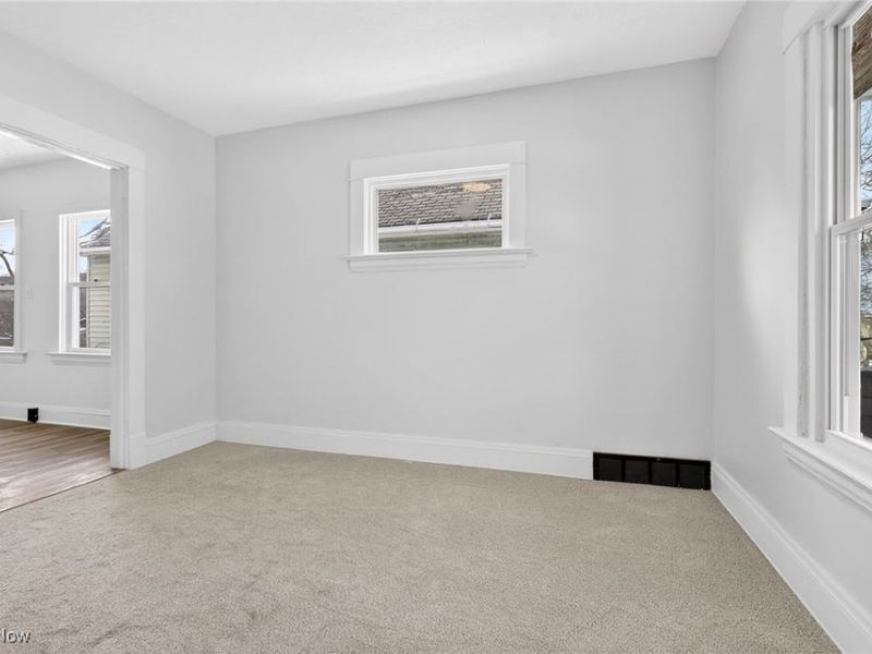 9418 Parkview Avenue, Cleveland, OH 44104 Photo 30