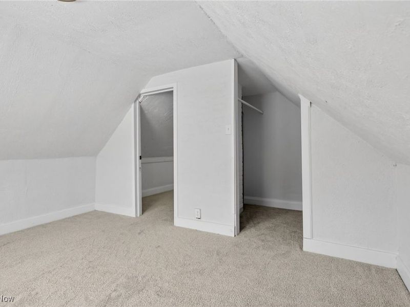 9418 Parkview Avenue, Cleveland, OH 44104 Photo 36