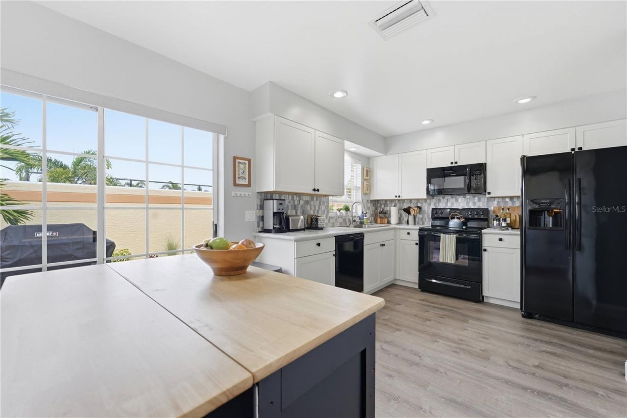 3625 57th Avenue Drive W, Unit 43, Bradenton, FL 34210 Photo