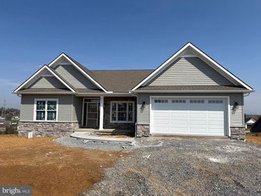 111 STARLIGHT LANE, LEBANON, PA 17046