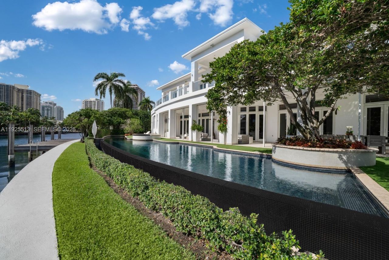 142 S Island Dr, Golden Beach, FL 33160 Photo