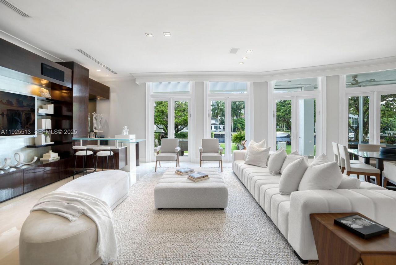 142 S Island Dr, Golden Beach, FL 33160 Photo