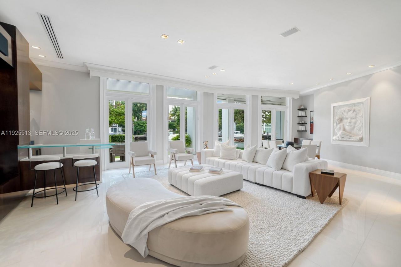 142 S Island Dr, Golden Beach, FL 33160 Photo