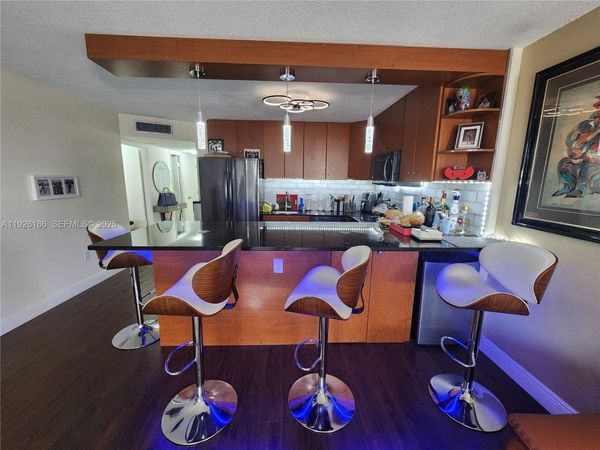 2801 NE 183rd St, Unit 310W, Aventura, FL 33160