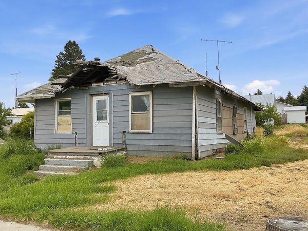 511 S Crystal Ave, La Crosse, WA 99143