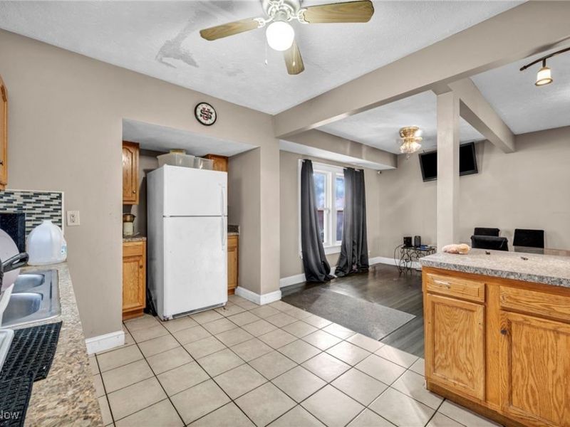 15002 Upton Avenue, Cleveland, OH 44110 Photo 11