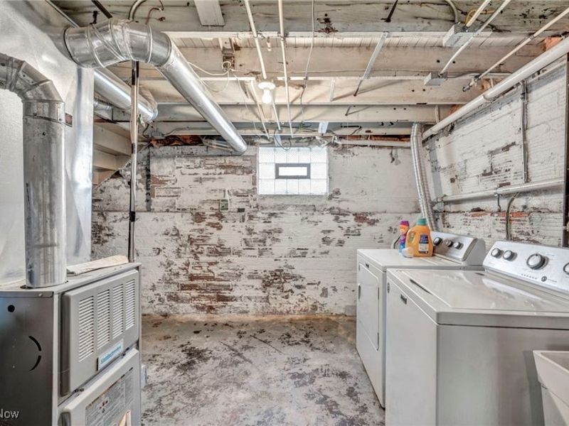 15002 Upton Avenue, Cleveland, OH 44110 Photo 27