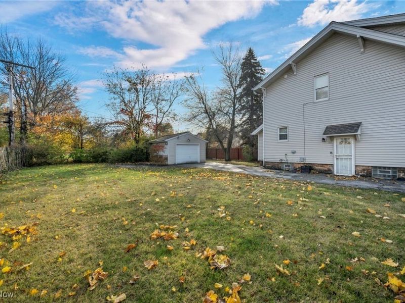 15002 Upton Avenue, Cleveland, OH 44110 Photo 5