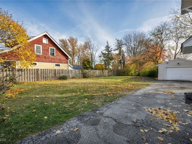 15002 Upton Avenue, Cleveland, OH 44110 Photo 7