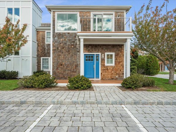 68 Foster Avenue, Unit 12, Hampton Bays, NY 11946