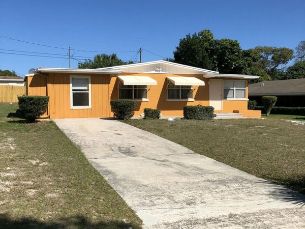 390 7th Road SW , Vero Beach, FL 32960