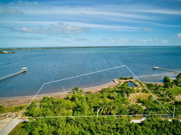 1261 Avenue A, Big Pine, FL 33043