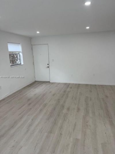 1605 Meridian Ave, Unit 401, Miami Beach, FL 33139 Photo