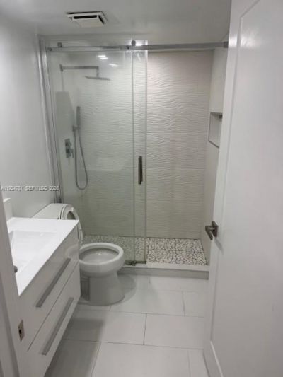 1605 Meridian Ave, Unit 401, Miami Beach, FL 33139 Photo
