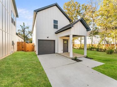 501 N Moore Street, Dallas, TX 75203