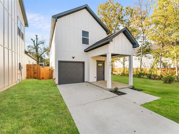 501 N Moore Street, Dallas, TX 75203