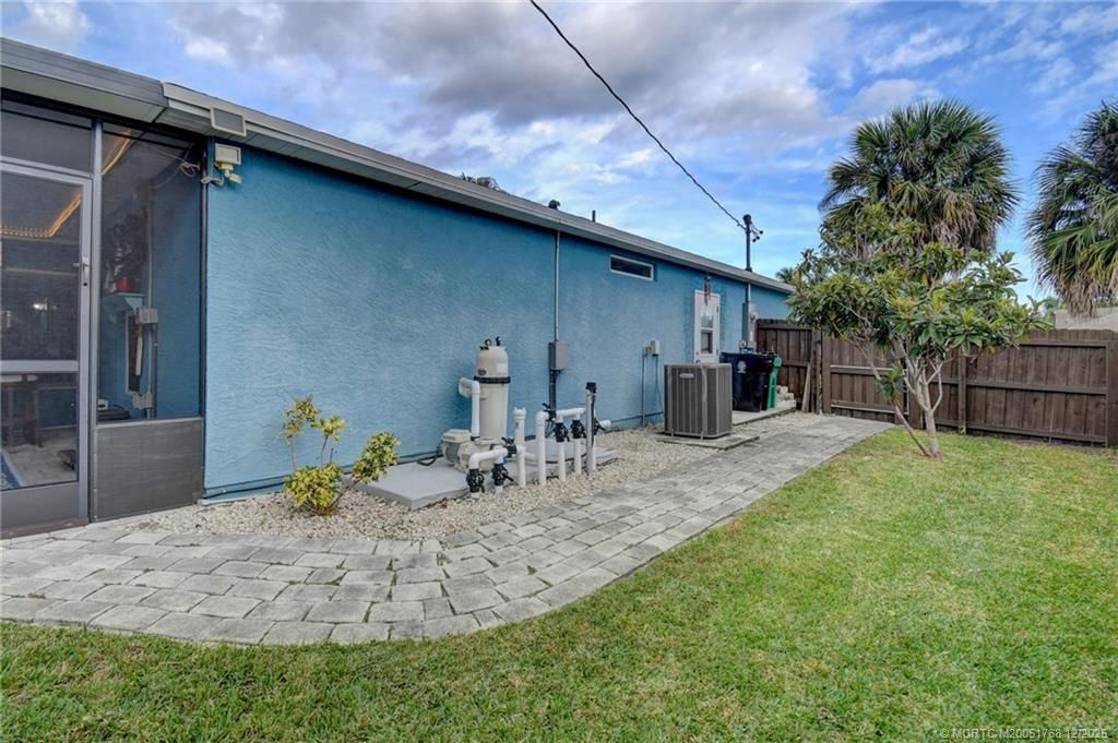 2474 SE Marseille Street, Port Saint Lucie, FL 34952 Photo