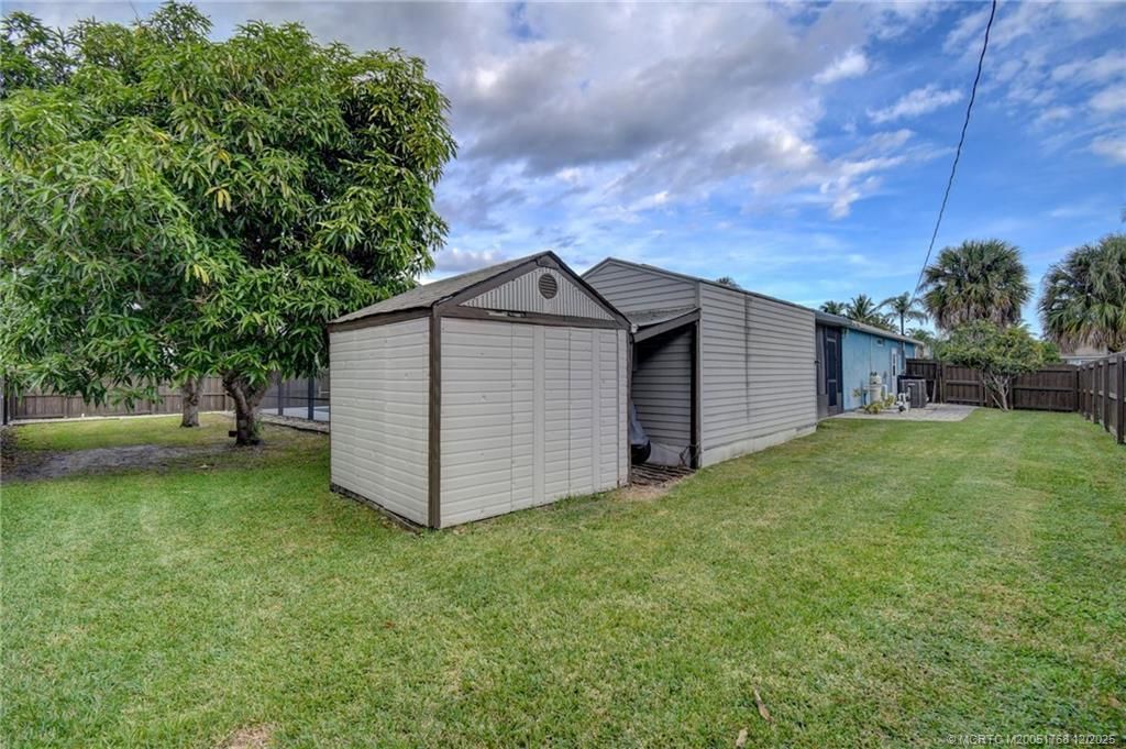 2474 SE Marseille Street, Port Saint Lucie, FL 34952 Photo