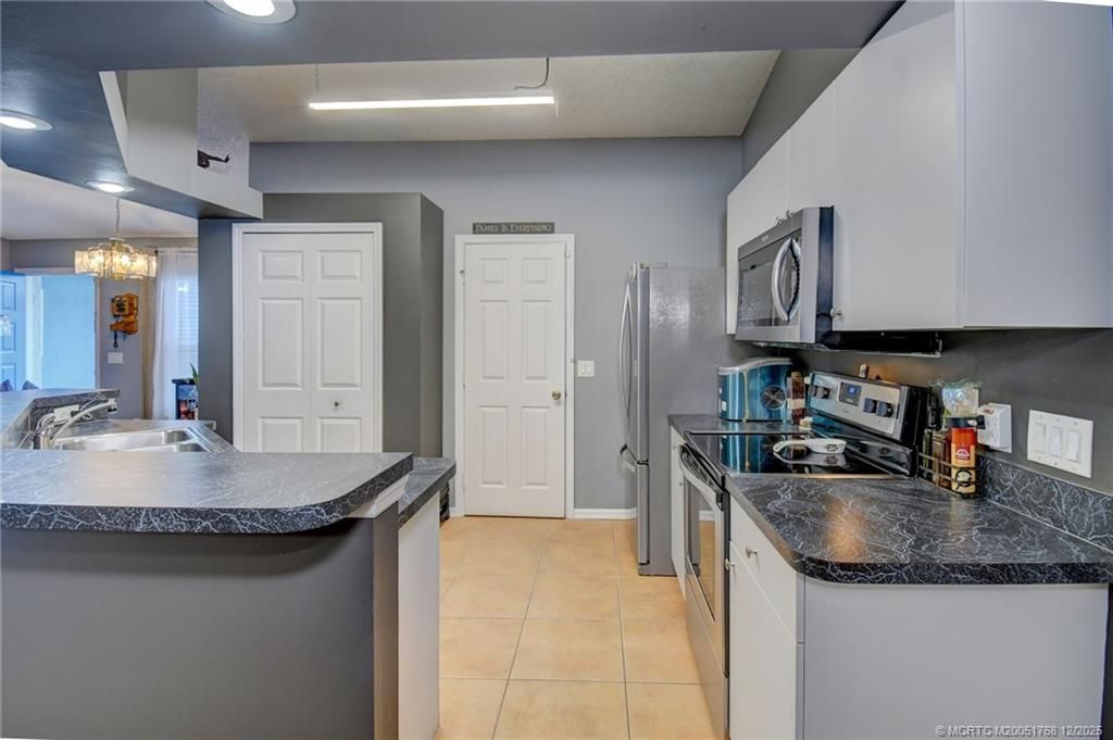 2474 SE Marseille Street, Port Saint Lucie, FL 34952 Photo