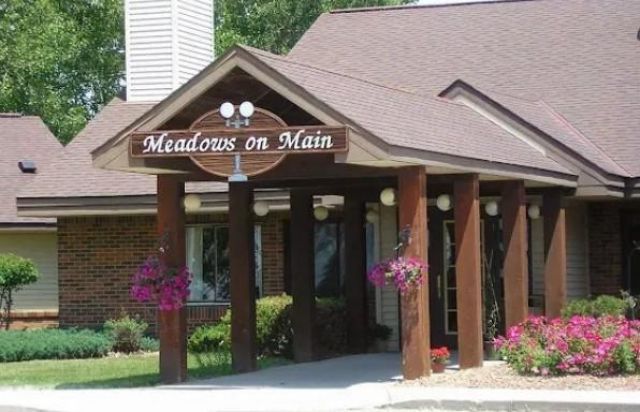 611 Main Street S, Renville, MN 56284