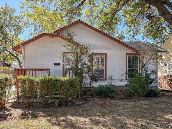 2220 W 40th Street, Tulsa, OK 74107