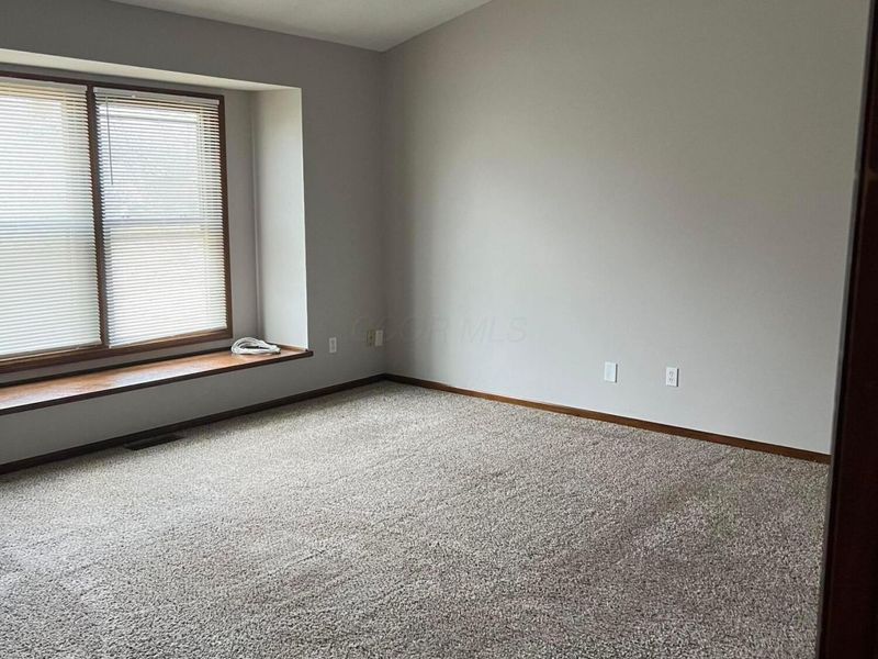 149 Trail Edge Circle, Powell, OH 43065 Photo 12