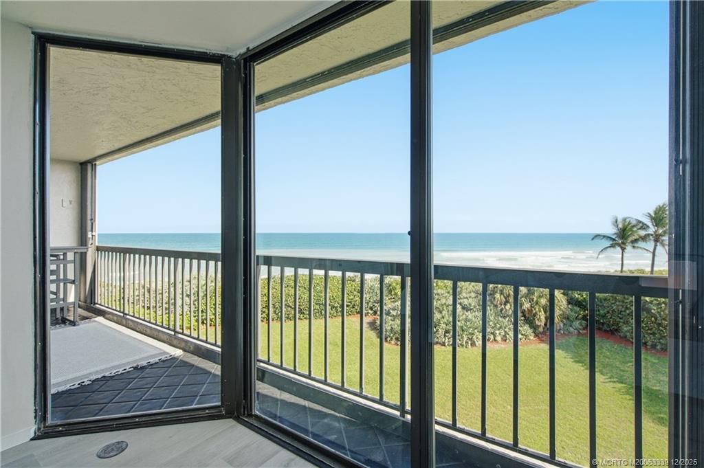 8880 S Ocean Drive, Unit 409, Jensen Beach, FL 34957 Photo