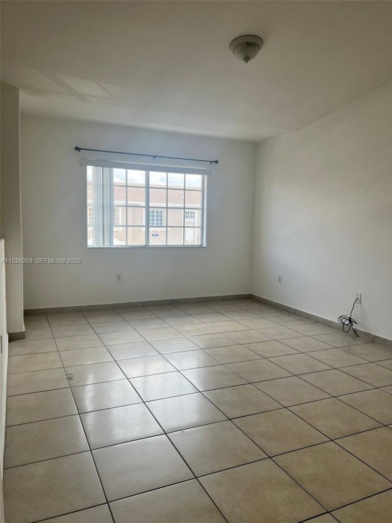 7281 NW 174th Ter, Unit 204, Hialeah, FL 33015 Photo