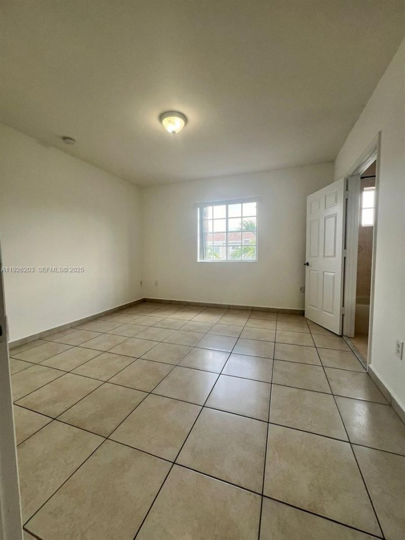 7281 NW 174th Ter, Unit 204, Hialeah, FL 33015 Photo