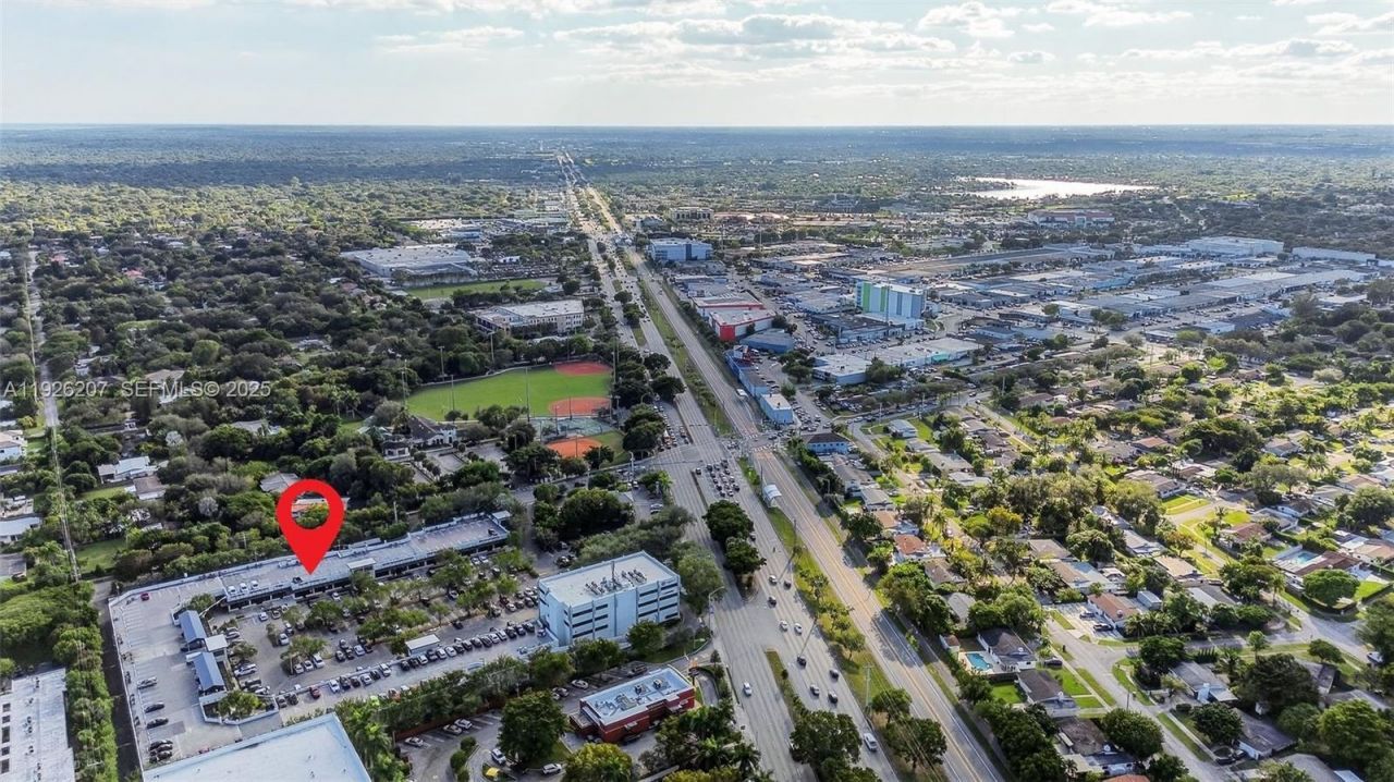 Fully Turnkey Restaurant For Sale In The Heart Of, Pinecrest, FL 33156 Photo