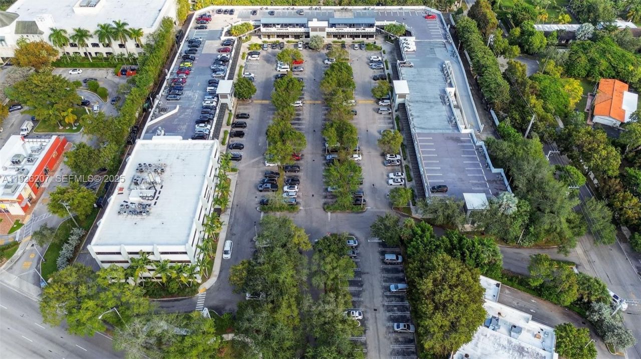 Fully Turnkey Restaurant For Sale In The Heart Of, Pinecrest, FL 33156 Photo