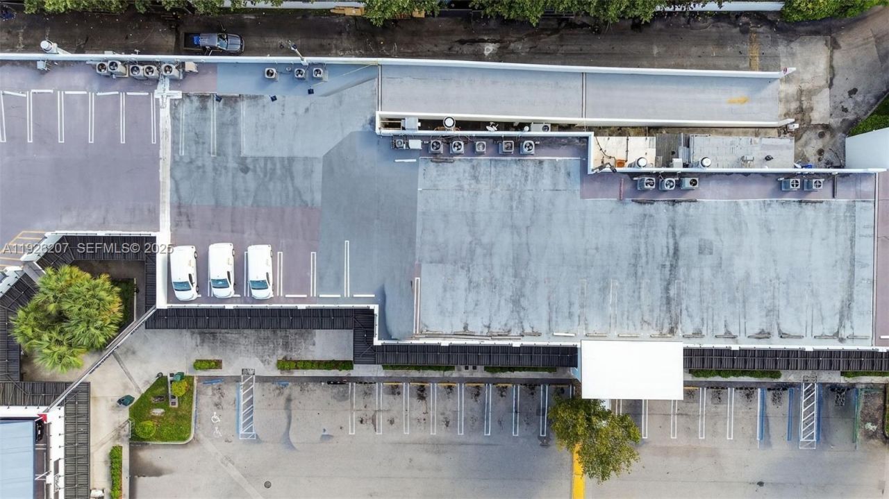 Fully Turnkey Restaurant For Sale In The Heart Of, Pinecrest, FL 33156 Photo