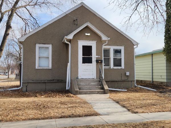 735 14th Street N, Fargo, ND 58102