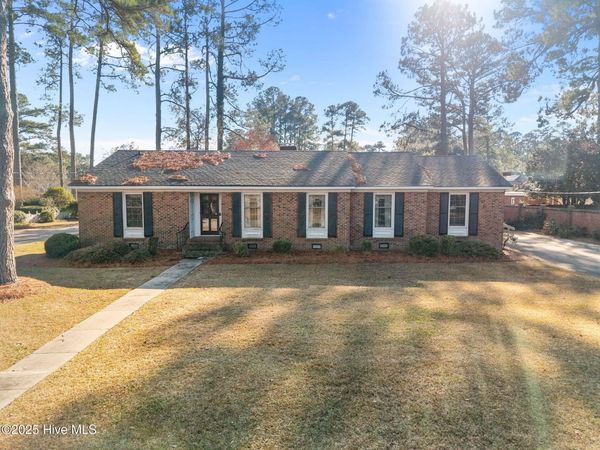 1206 W Highland Avenue, Kinston, NC 28501