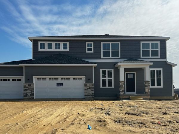 8288 Eagle Peak Drive, Jenison, MI 49428