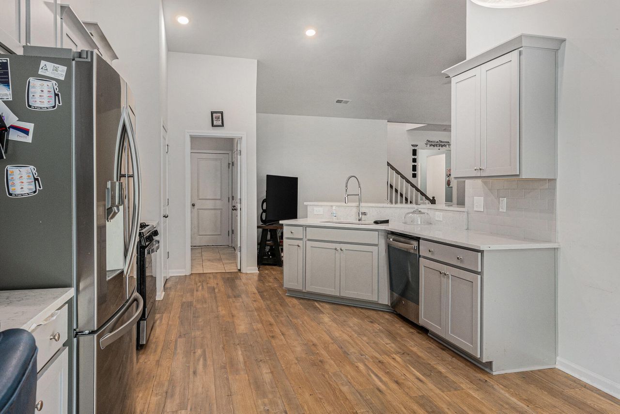 511 Squire Pope Road Photo 11