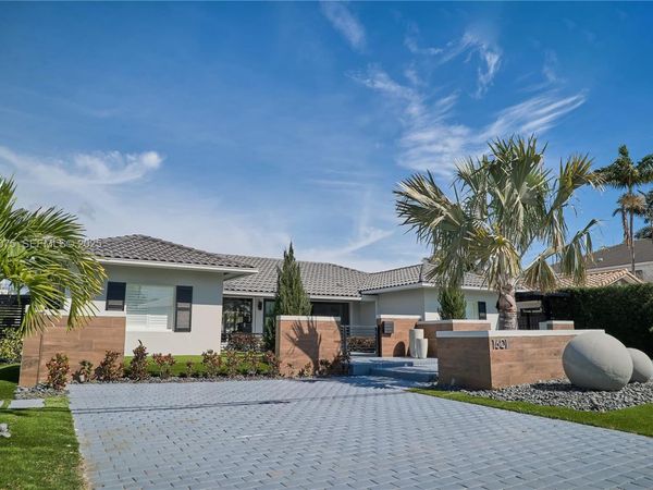 1601 SE 11th St, Fort Lauderdale, FL 33316