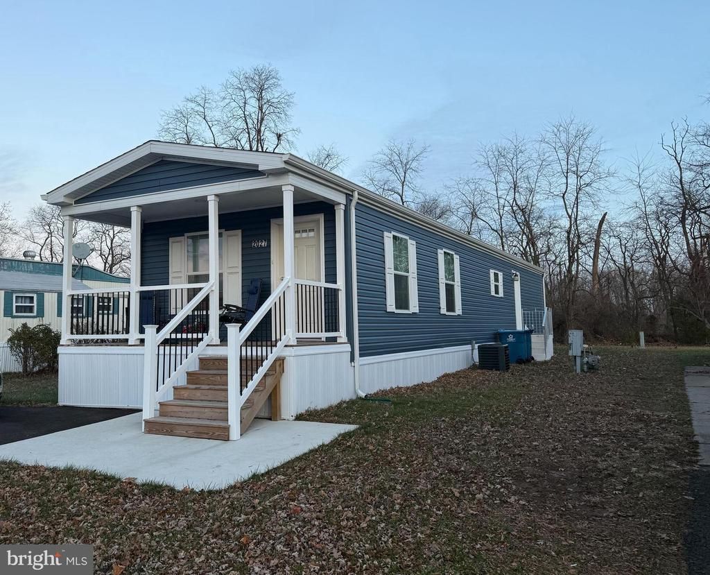 2027 Beatty Drive, Morrisville, PA 19067 Main Photo