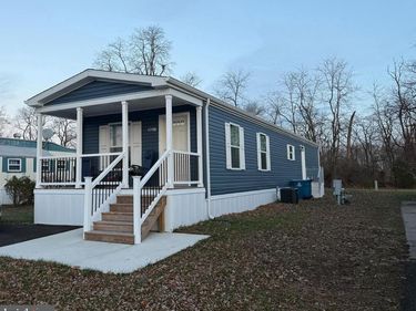 2027 BEATTY DRIVE, MORRISVILLE, PA 19067