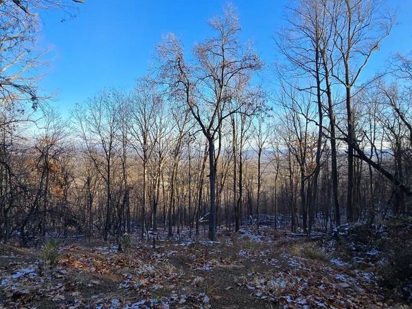 ARRAN LANE, HEDGESVILLE, WV 25427