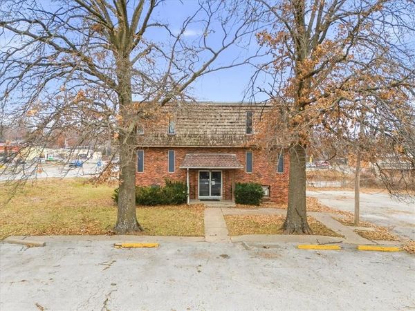 1977 N 77th Street, Kansas City, KS 66112