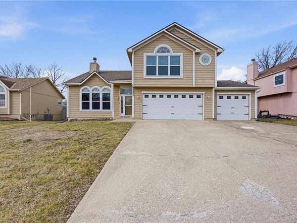 13408 Bristol Avenue, Grandview, MO 64030