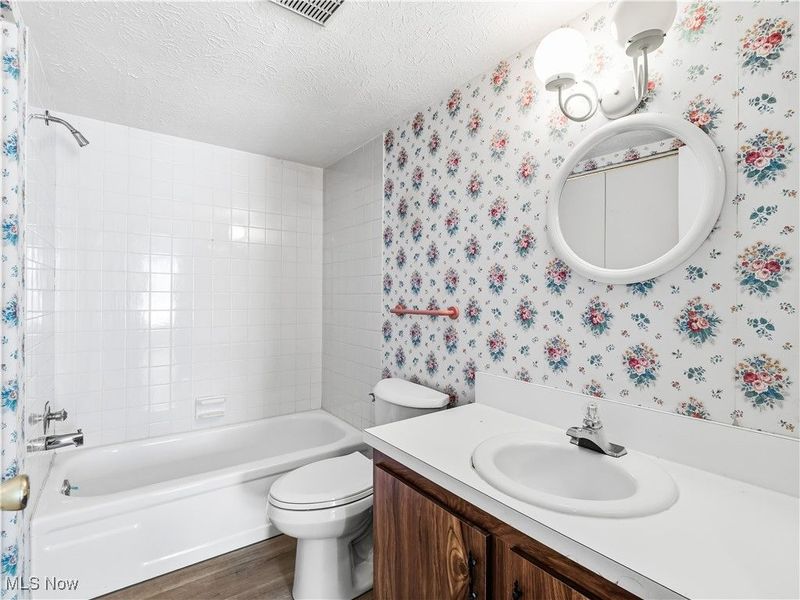 22968 Maple Ridge Road, Unit 103, North Olmsted, OH 44070 Photo 12
