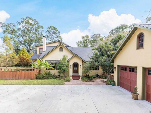 6161 Moss Side Ln, Baton Rouge, LA 70808