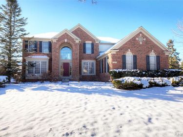 392 Lenox Drive, CANTON, MI 48188