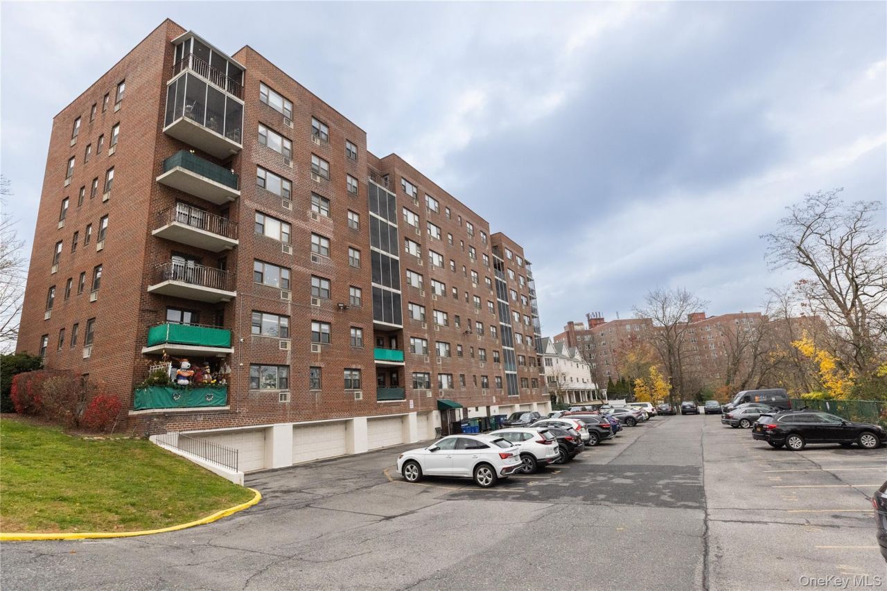 266 Pelham Road, Unit 4H, New Rochelle, NY 10805 Main Photo